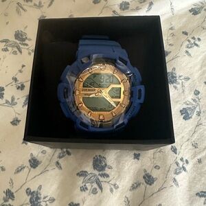 New in box Steve Madden watch blue unisex